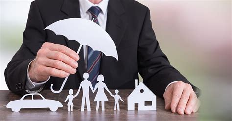 Insurance agent Figgerits .